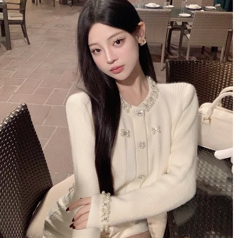 小香风钉珠精致法式针织开衫上衣温柔甜美2026秋冬新款气质显瘦