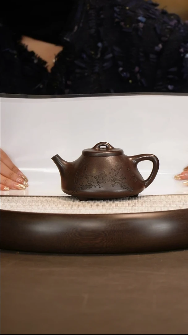 李昌鸿  子冶石瓢 280c/竹杯/狮象玉鼎/山水画