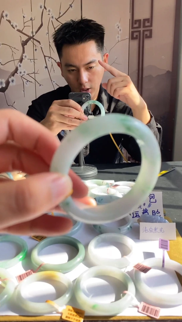 未镶嵌手镯翡翠胶润牛奶底飘灵动花  37号