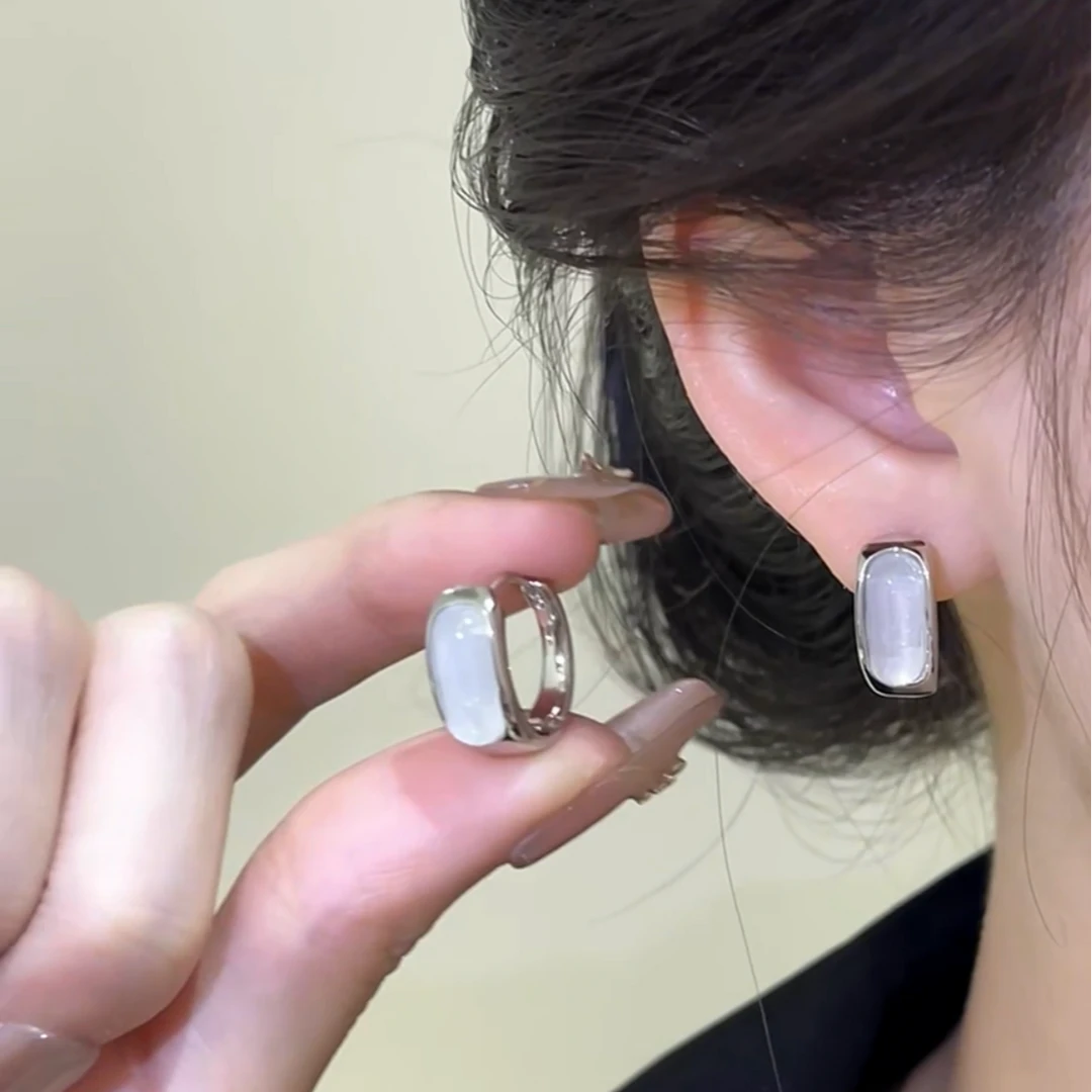 铜合金仿水晶耳饰 冰透方形耳扣耳圈百搭气质冷淡风简约精致小巧