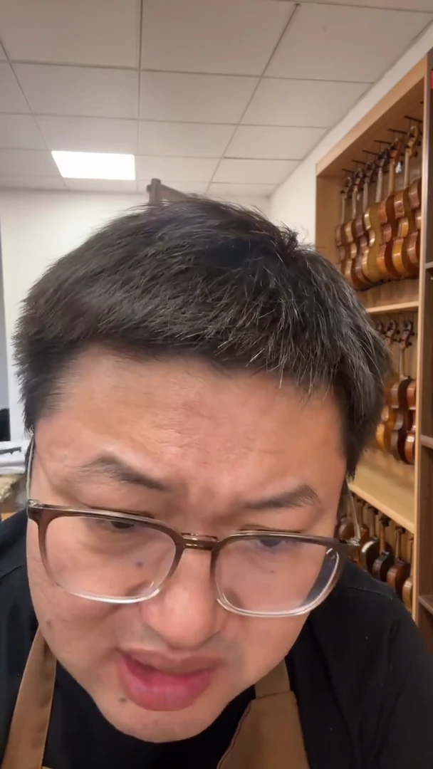 火车特价小提琴。