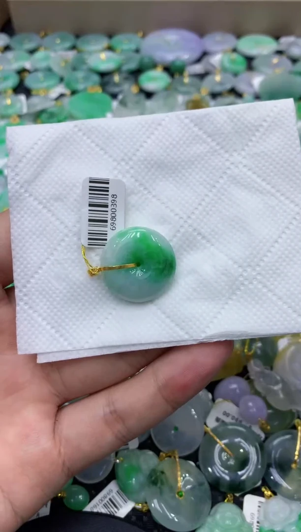 颈饰18K金镶嵌翡翠天然缅甸翡翠A货