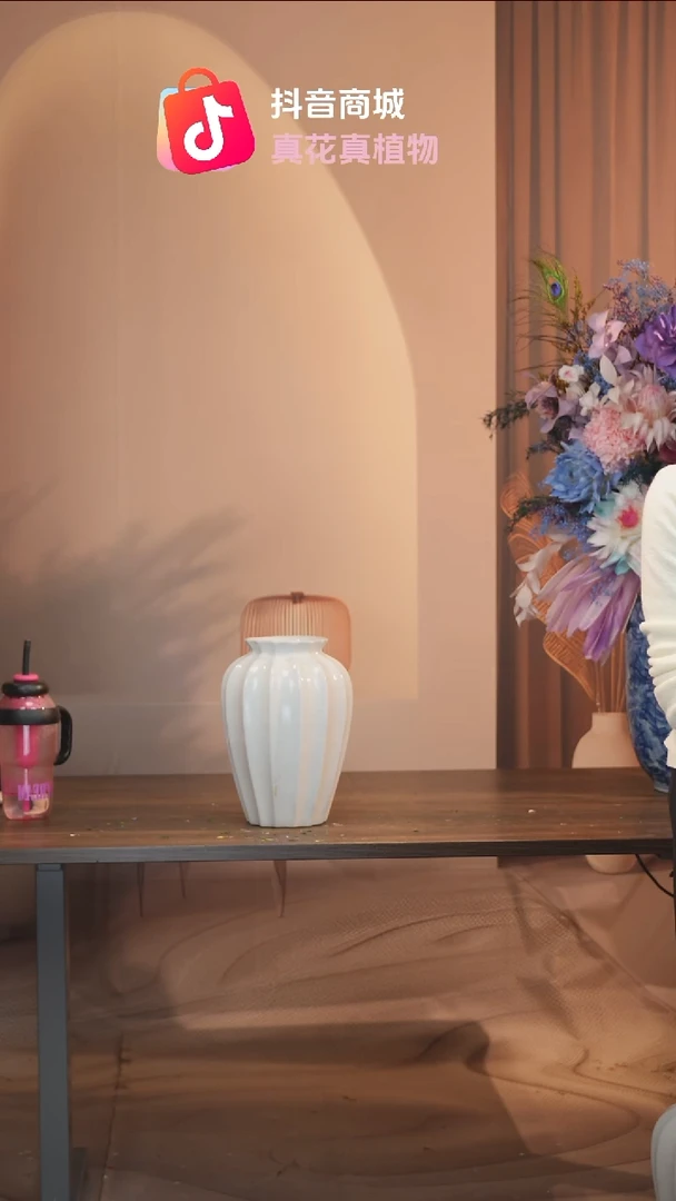 藤初*花瓶一只如上图