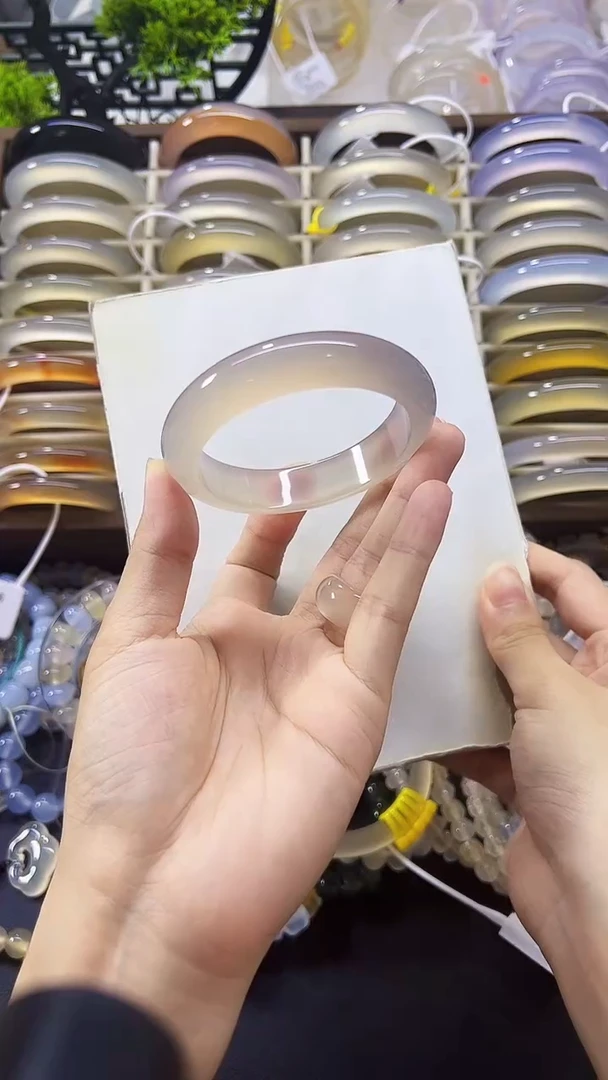 手镯玛瑙/玉髓未镶嵌56.5-14-8.8