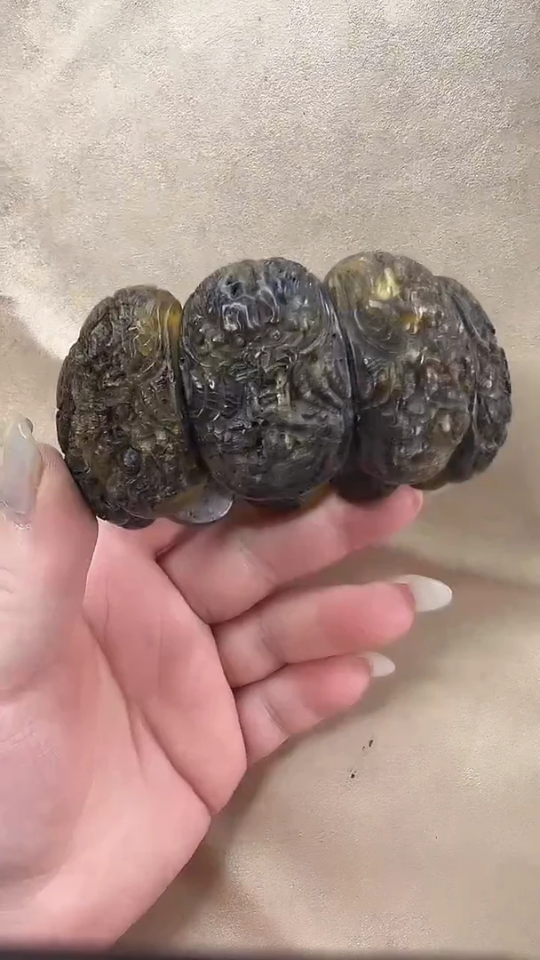 琥珀颈饰未镶嵌手串