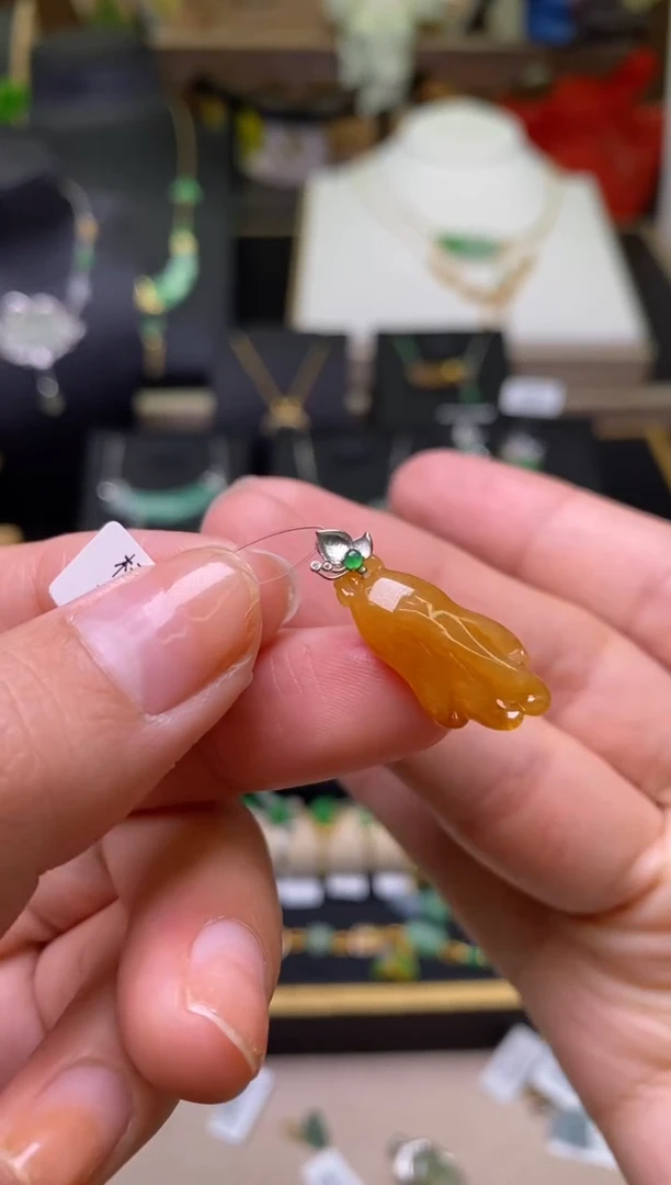 【闪购商品】翡翠颈饰18K金镶嵌净货17931