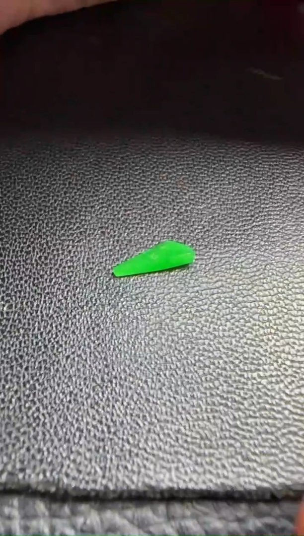 未镶嵌定制翡翠裸石