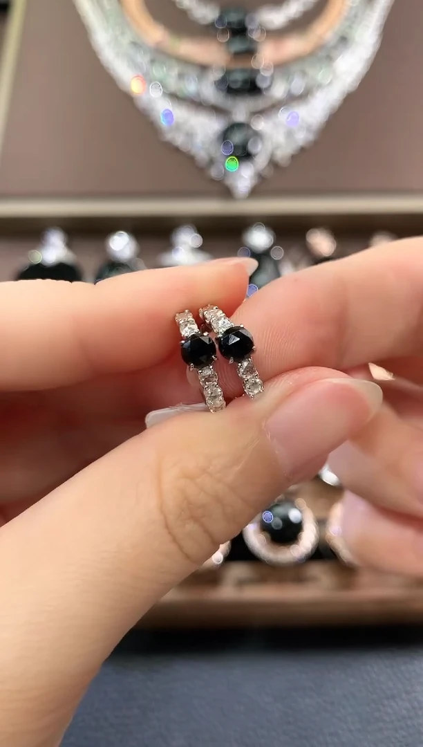 18K金镶嵌翡翠耳饰g62