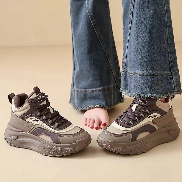 Z908-厚底休闲运动鞋女2025新款百搭真皮软底显脚休闲鞋
