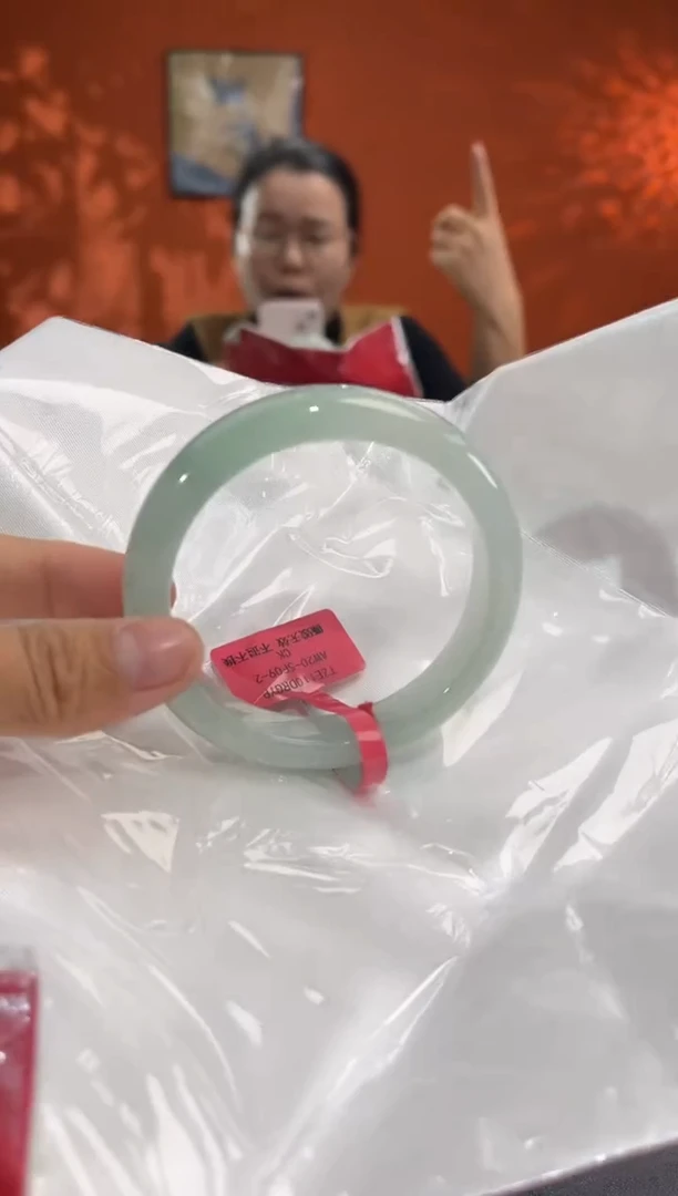 未镶嵌手镯翡翠夏*翡翠手镯