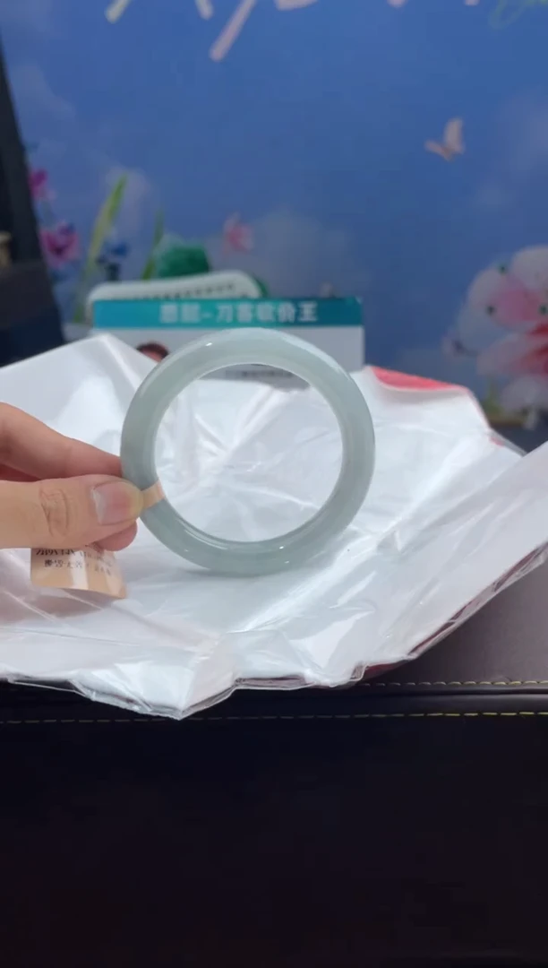 翡翠手镯未镶嵌8翡翠手镯