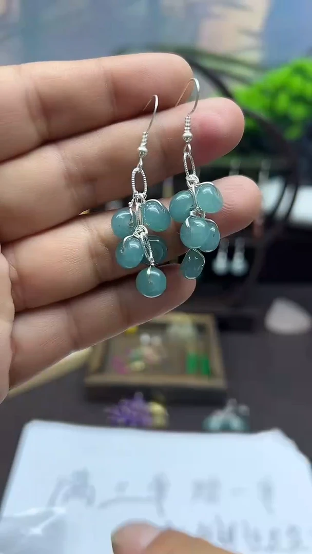 未镶嵌石英质玉（天山翠）耳饰207