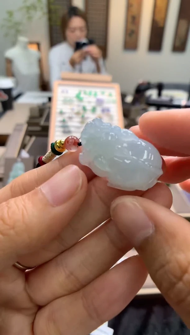 颈饰未镶嵌翡翠貔貅