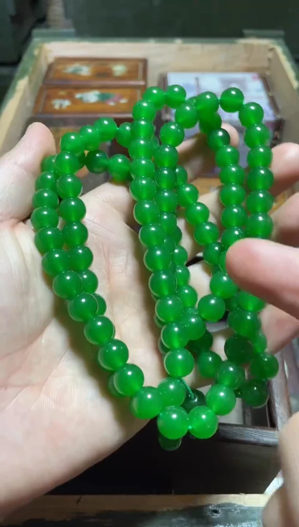 【闪购商品】绿项链1件卡1.0