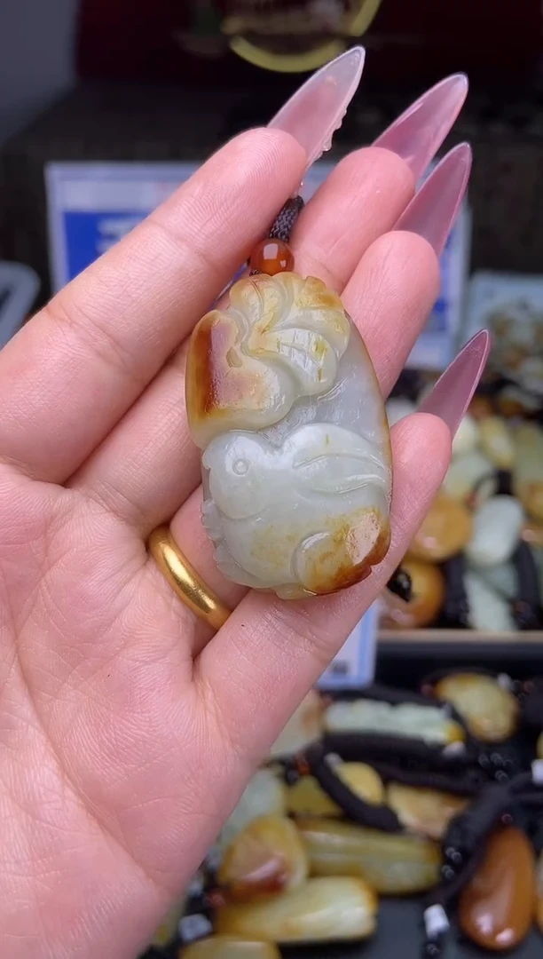 和田玉未镶嵌颈饰1