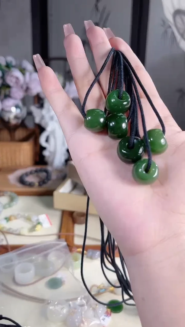 和田玉未镶嵌项链多样性发货其一默认天然特征