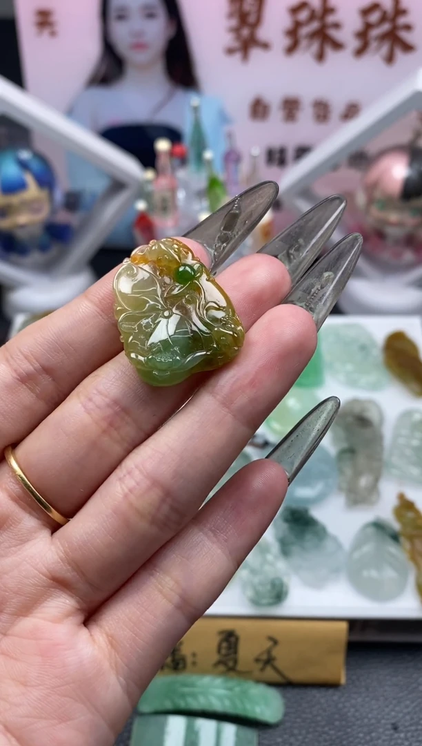 定制翡翠未镶嵌毛货翡翠~