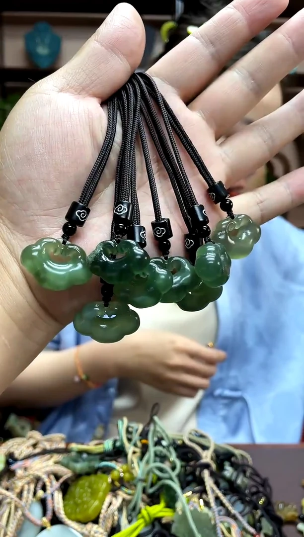 岫玉未镶嵌吊坠多样性发货其中发一