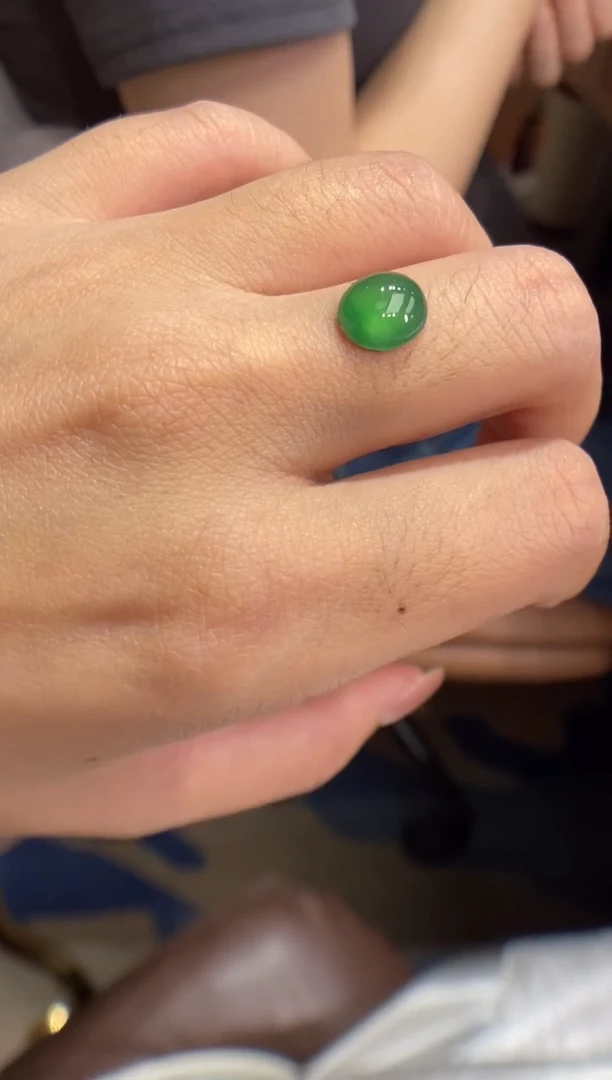 翡翠未镶嵌颈饰蛋面