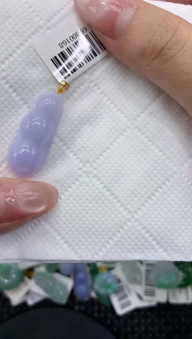 翡翠18K金镶嵌颈饰111111111111