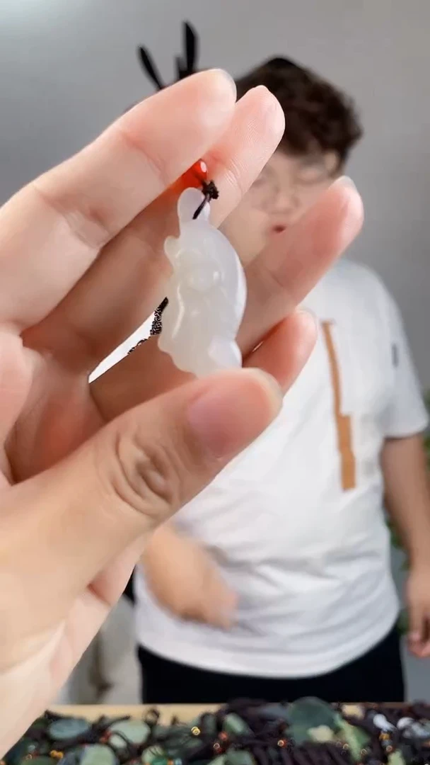 和田玉未镶嵌颈饰拍一发一，多样性发货