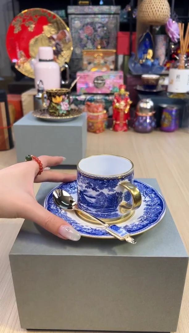 165雪景咖啡杯内绘