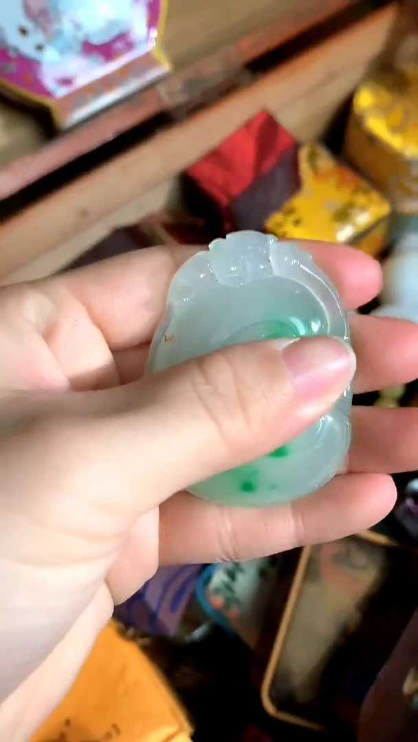 【闪购商品】翡翠吊坠(赠链)未镶嵌德诚精品专属摆件