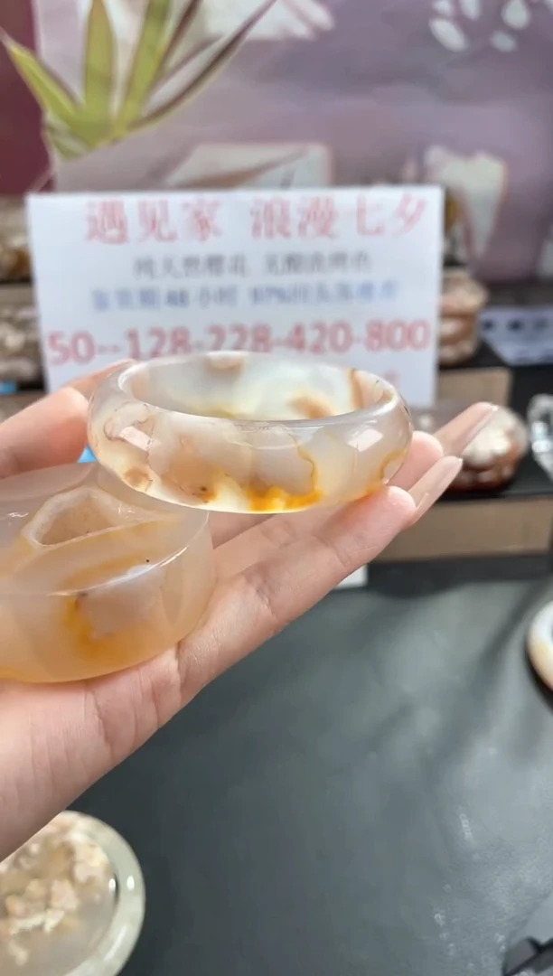 未镶嵌手镯石英质玉55