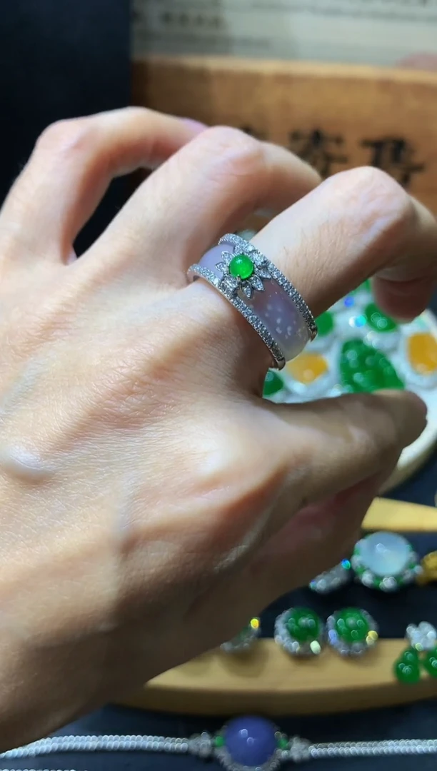 未镶嵌戒圈翡翠团购