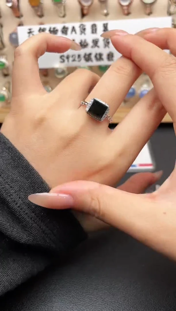 银S925镶嵌戒指翡翠一物一证一礼盒