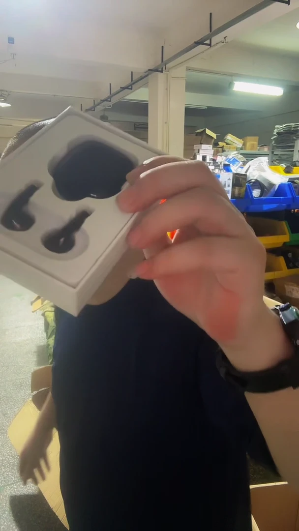 织物耳机看图片白色盒子