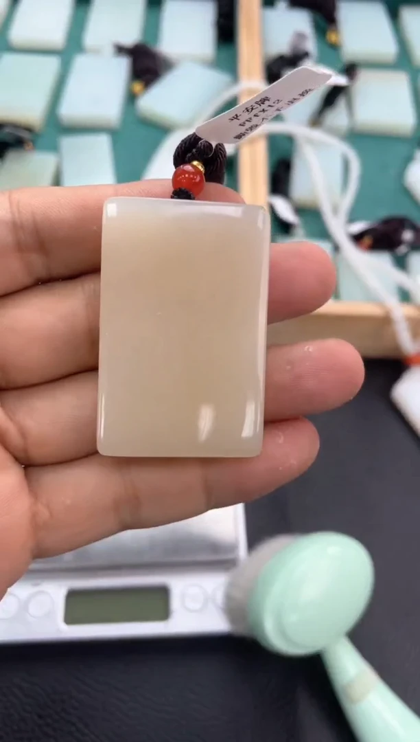 定制和田玉精品挂件