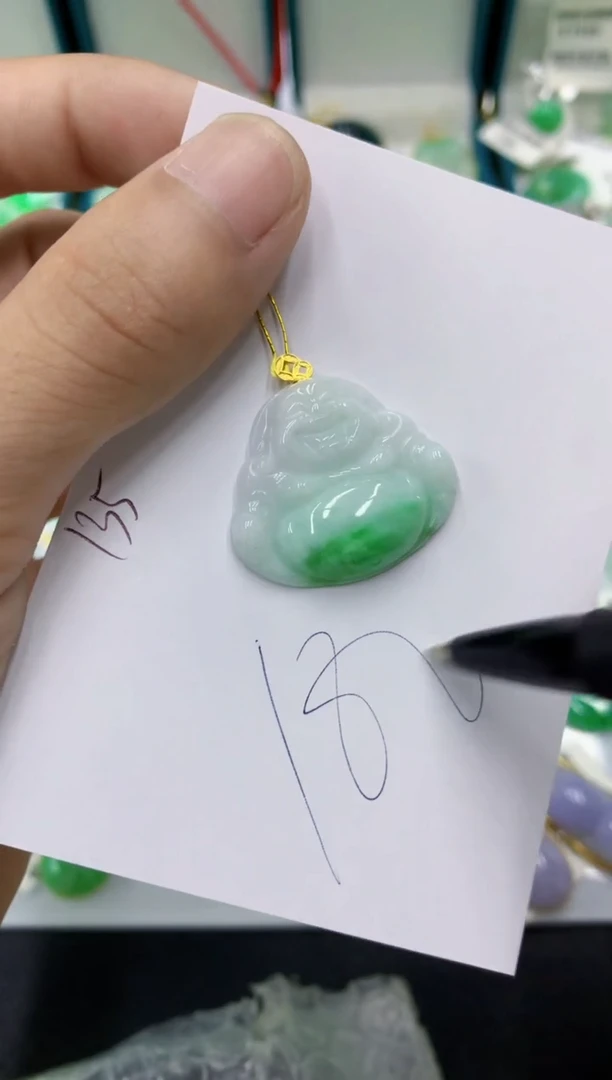 翡翠18K金镶嵌颈饰11111111111