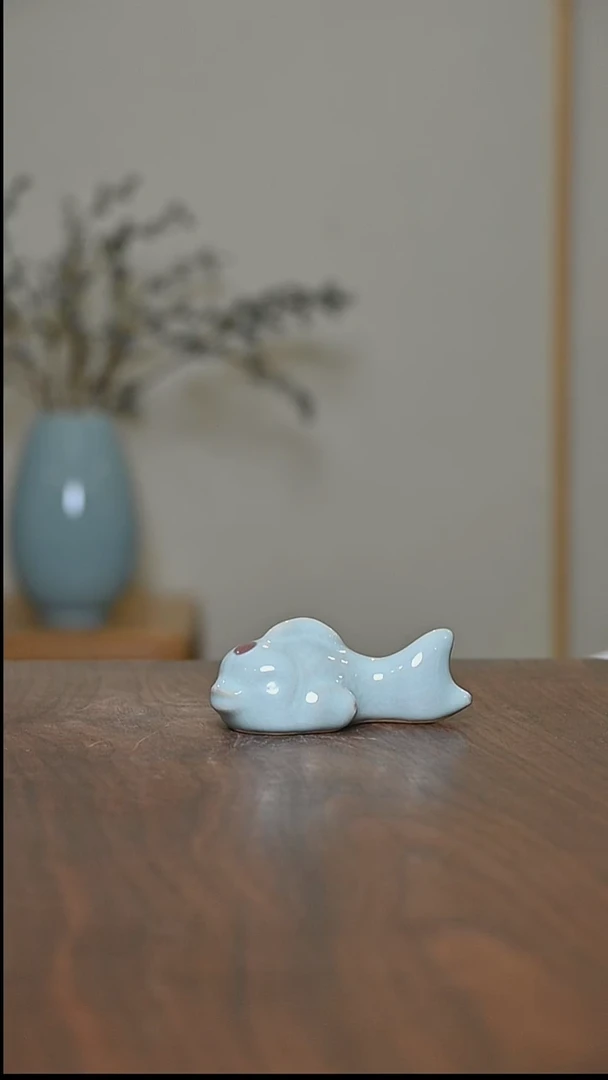 天青釉 小鱼 微瑕 朱家款
