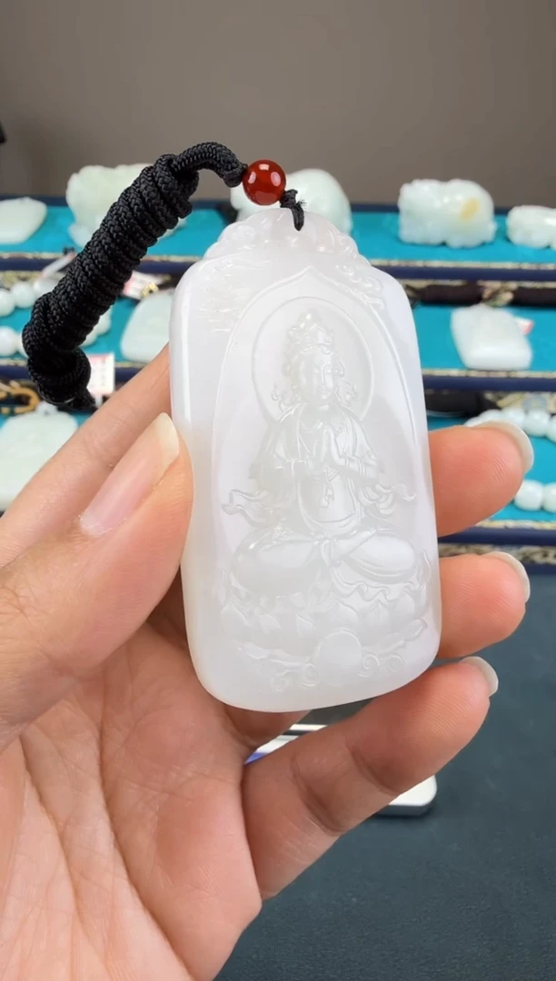 颈饰未镶嵌和田玉1