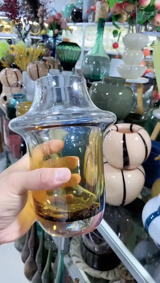 透明渐变花瓶.........