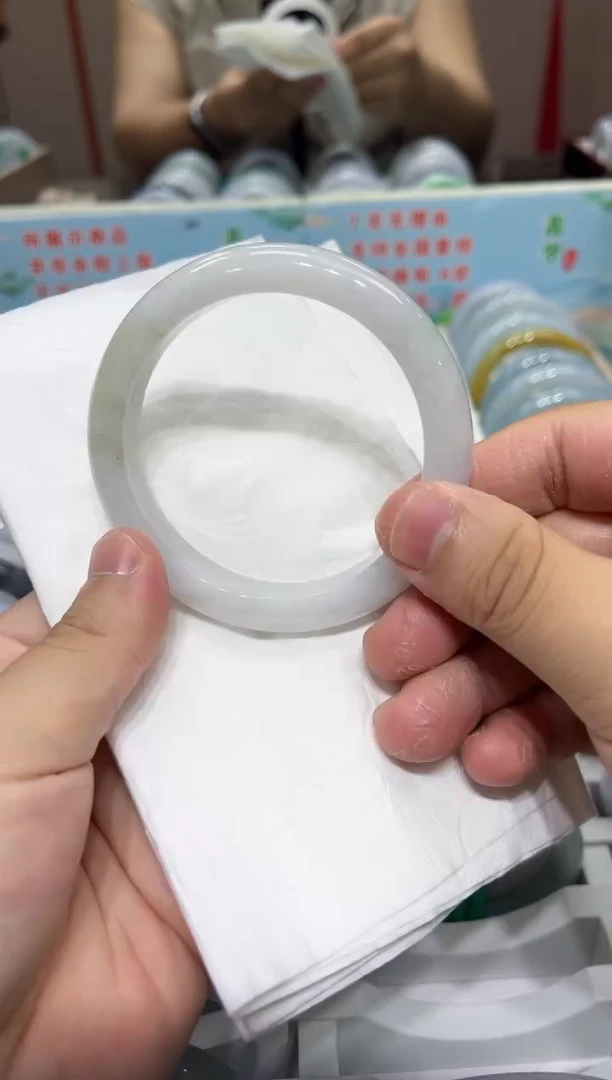 翡翠手镯未镶嵌00005946