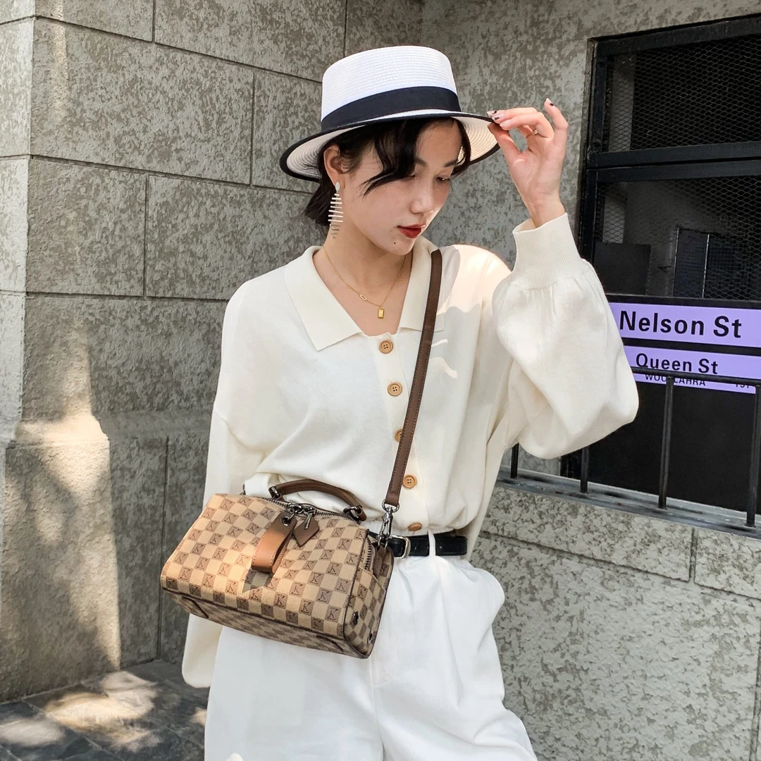 简约风棋盘格大容量PVC枕头包四季百搭时尚款 单肩斜跨包手拎肩包