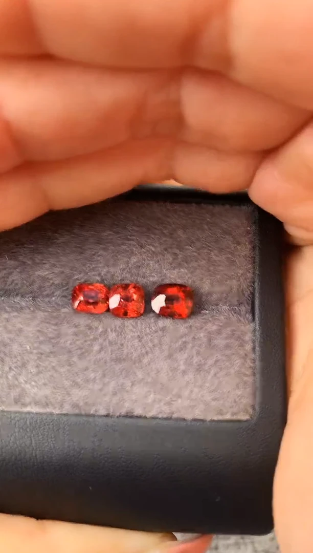 未镶嵌裸石定制尖晶石枕型 多样性随机发货一颗 1ct+