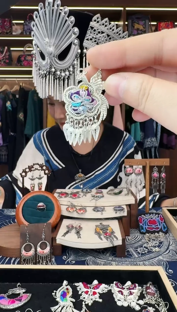 织绣115黔东南苗族刺绣