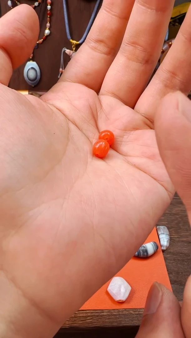 玛瑙/玉髓颈饰未镶嵌【 西亚珠饰 】配珠随发1对