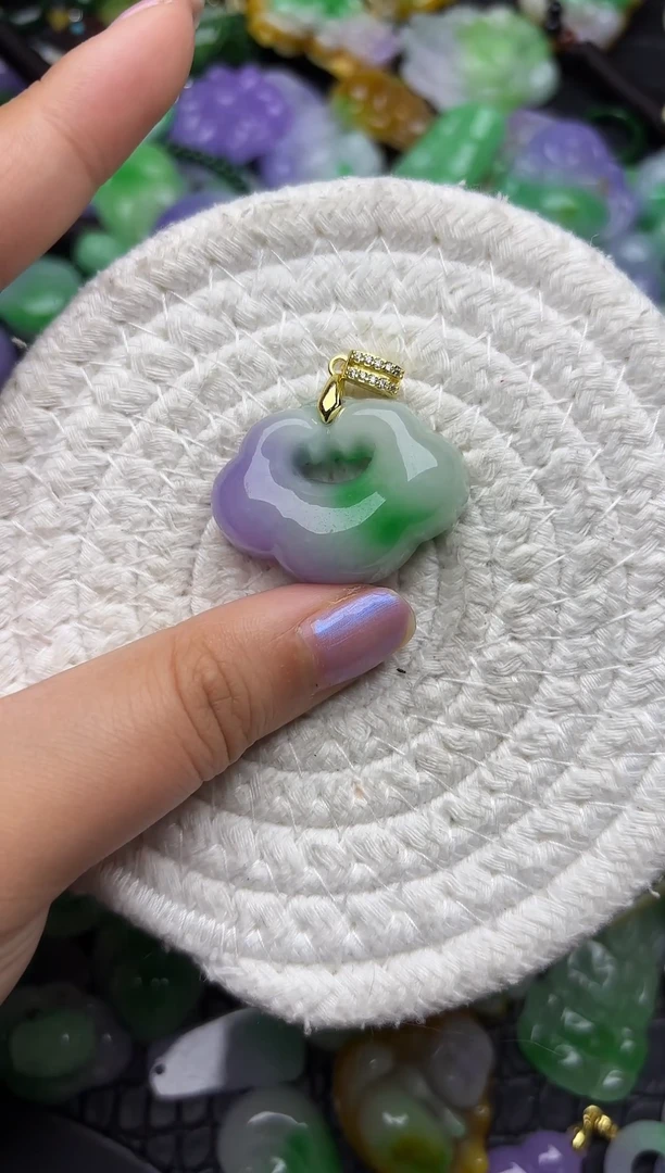 颈饰未镶嵌翡翠缅甸翡翠吊坠