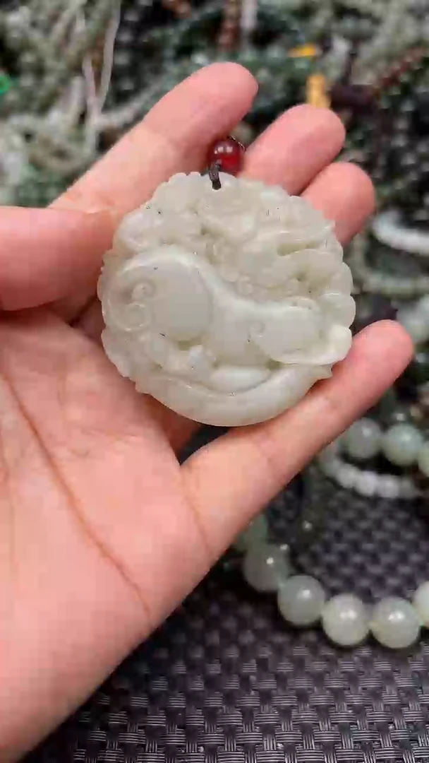 颈饰未镶嵌和田玉1