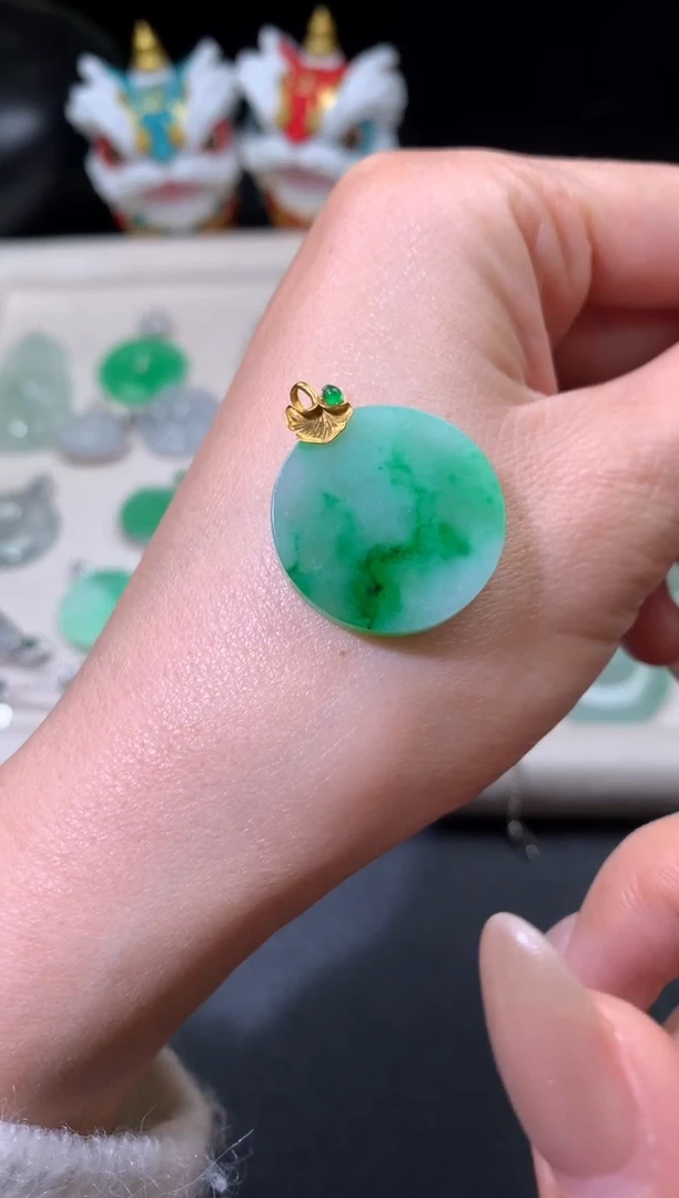 吊坠(不含链)18K金镶嵌翡翠大*?翡翠