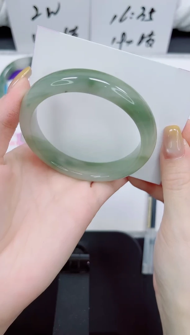 石英质玉手镯未镶嵌145