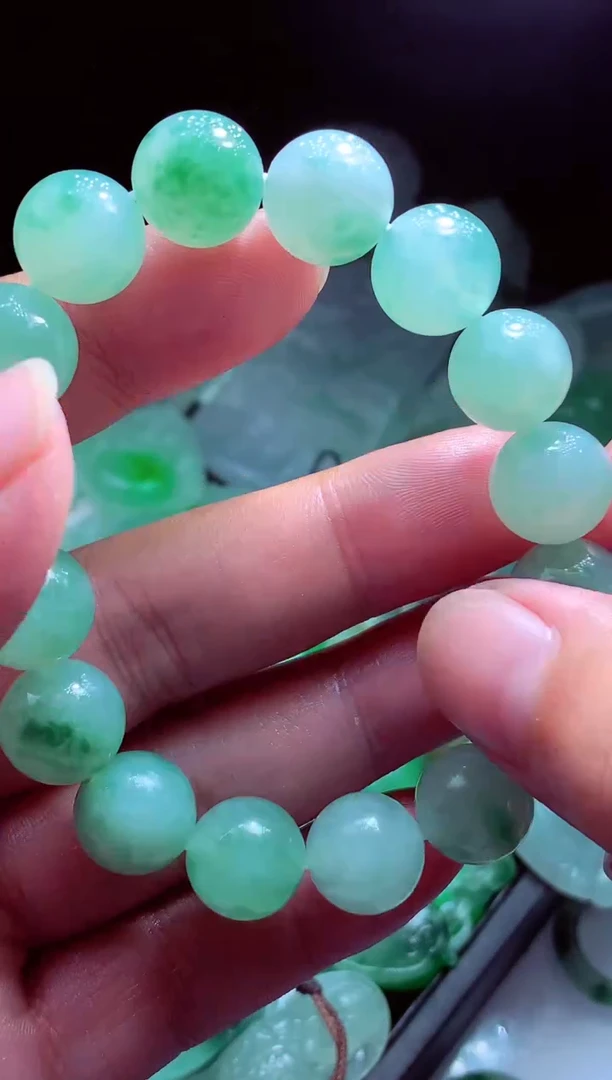 未镶嵌定制翡翠清*?翡翠毛货定制