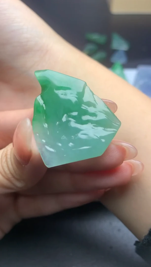 【闪购商品】翡翠颈饰未镶嵌净货