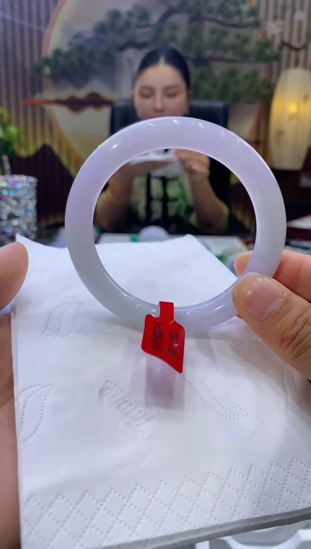 【闪购商品】翡翠手镯未镶嵌多人05679