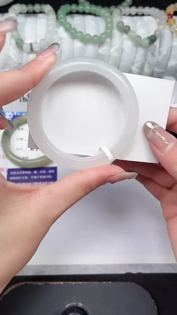 未镶嵌手镯石英质玉237-52/53