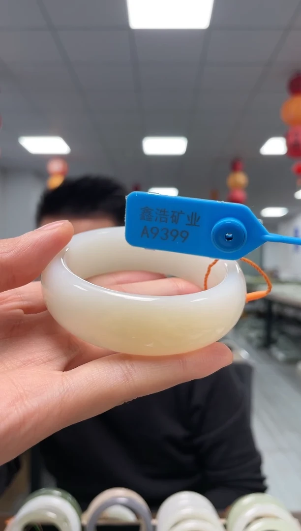 未镶嵌手镯和田玉圈口58  A9399  高品且末糖手镯一条